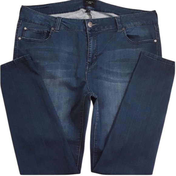 Celebrity Pink High-Rise Ankle Skinny Jeans. Women's Plus Size: W20x29L. - Picture 1 of 9